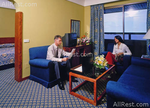 Tryp Iberia 3
